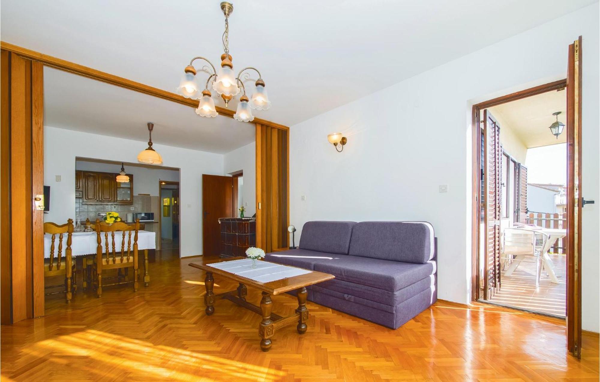 Lovely Apartment In Podstrana With Kitchen Exterior foto